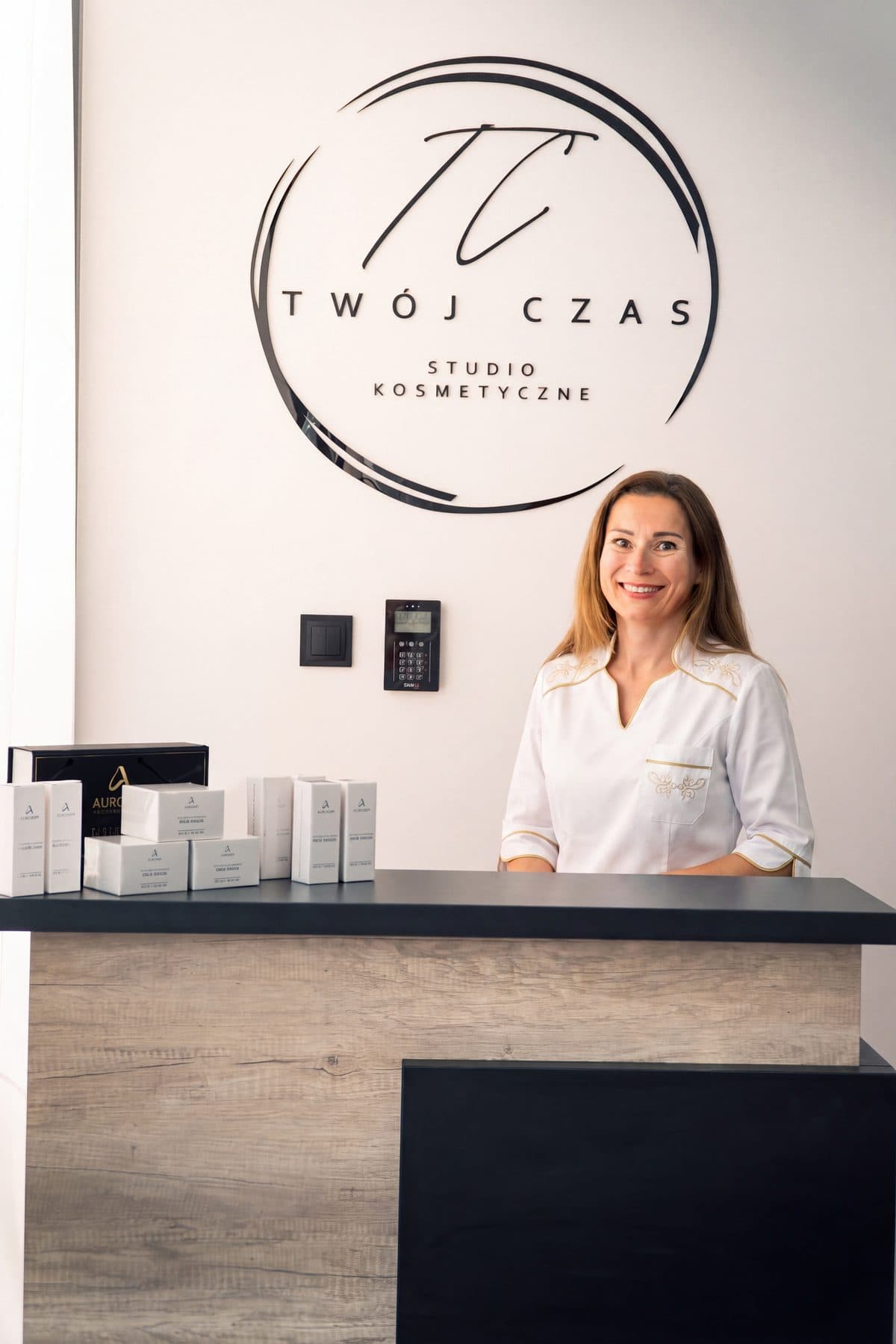 Recepcja studia kosmetycznego Twój Czas w Bobrowcu